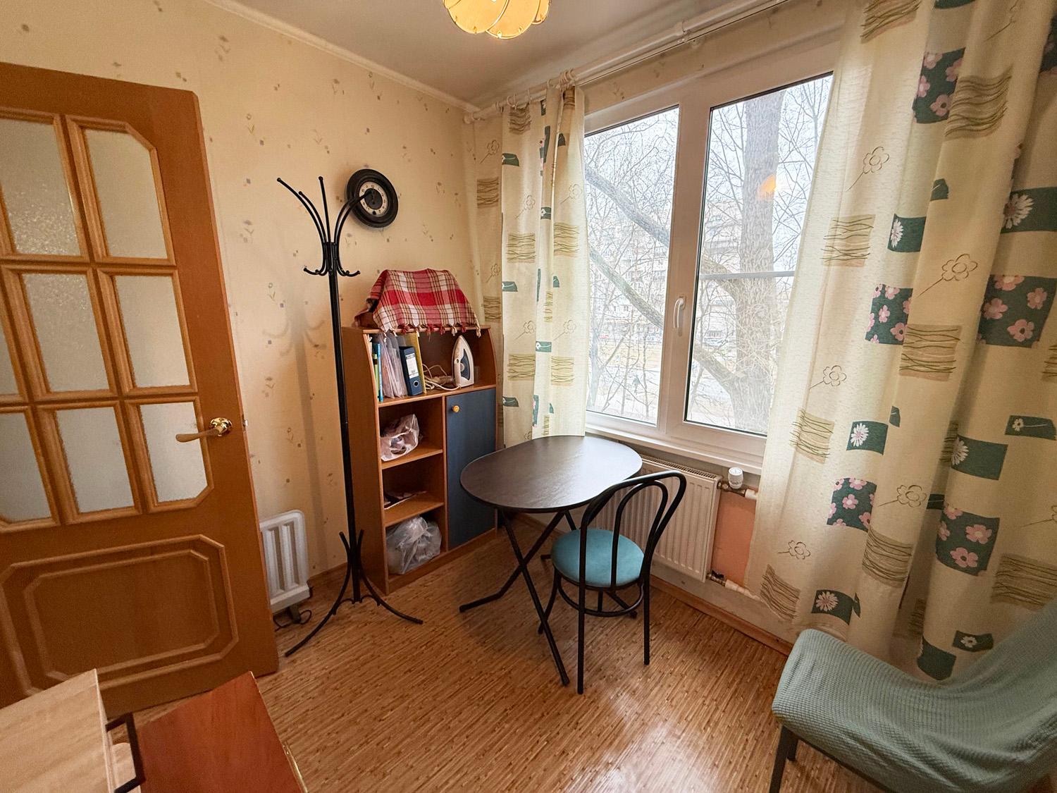 м.  «Проспект Ветеранов». 3-комнатная квартира 41,9 кв.м
