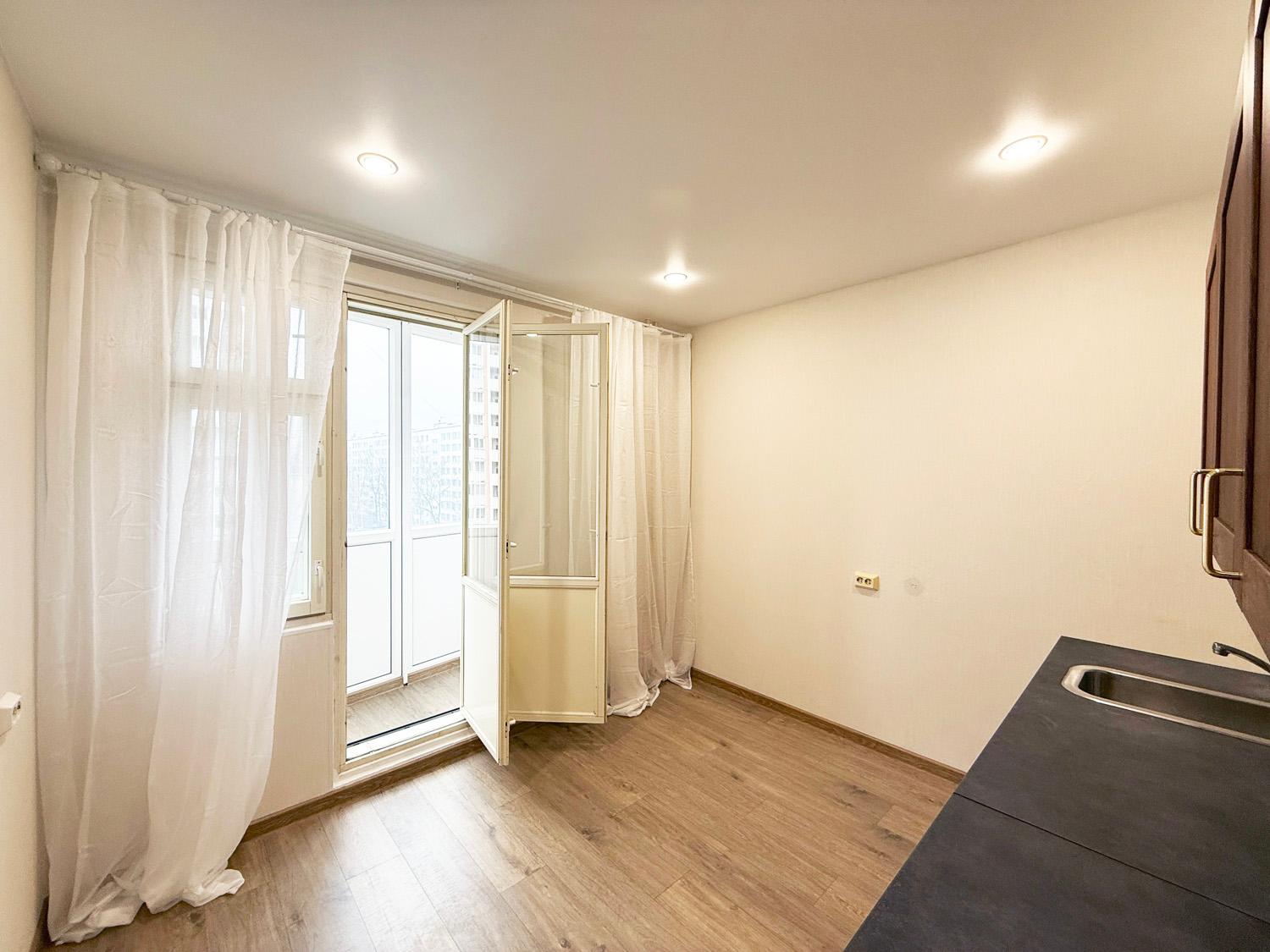 м. «Улица Дыбенко» . 1-комнатная квартира 33 кв.м