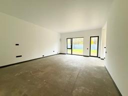 9bdb7e54-e294-418a-b85b-2845bb43c382