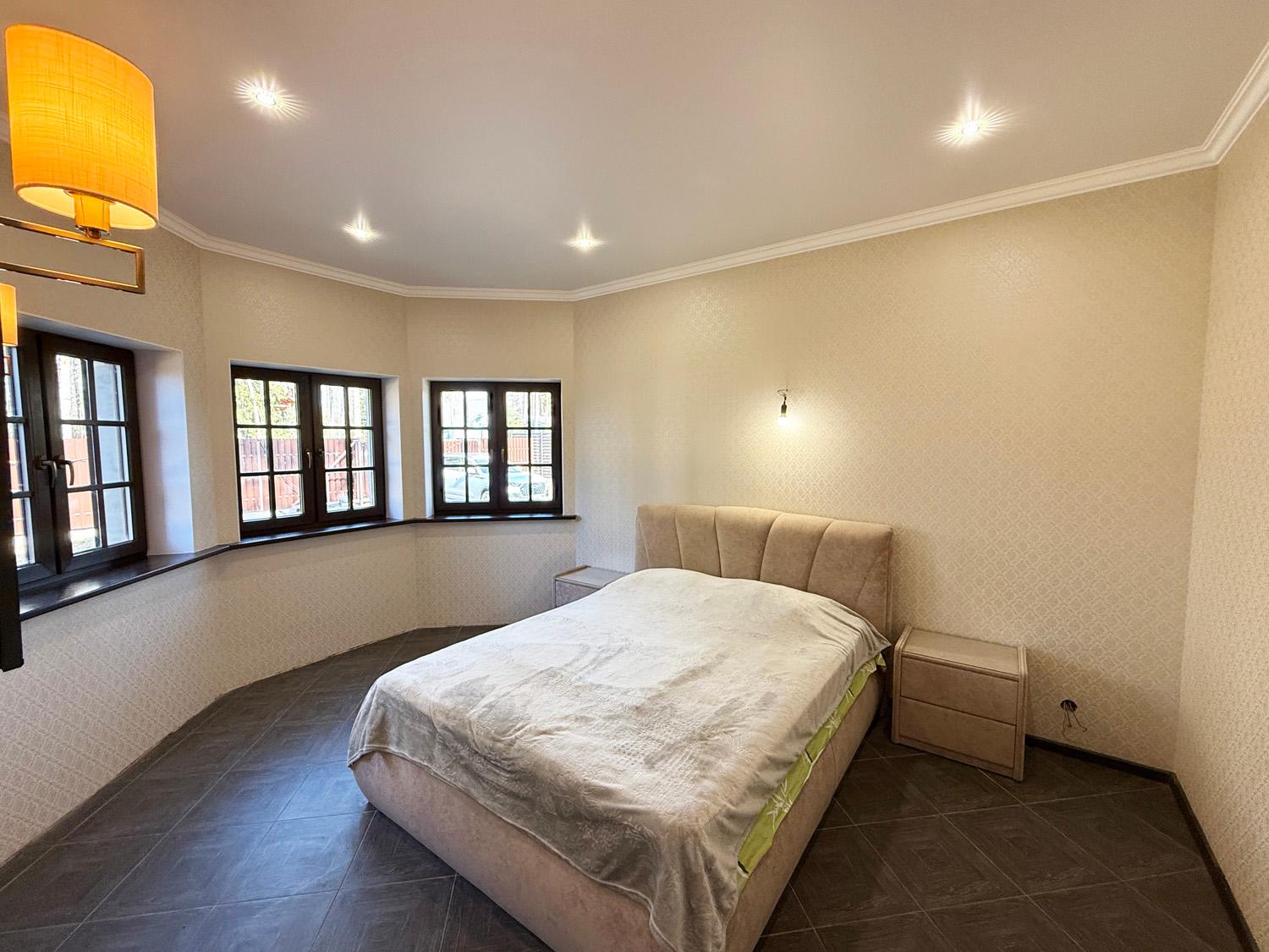 п. Приветнинское. Коттедж 160 кв.м на берегу реки, участок 27 соток