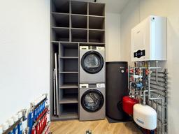 0fb1cad5-c7eb-4136-b7a4-31c876d0468d