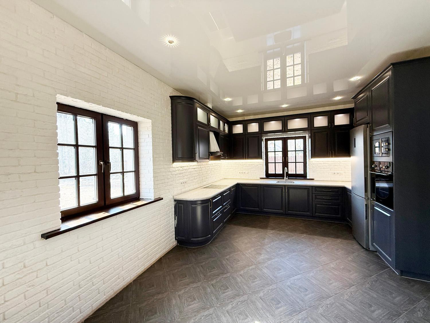 п. Приветнинское. Коттедж 160 кв.м на берегу реки, участок 27 соток