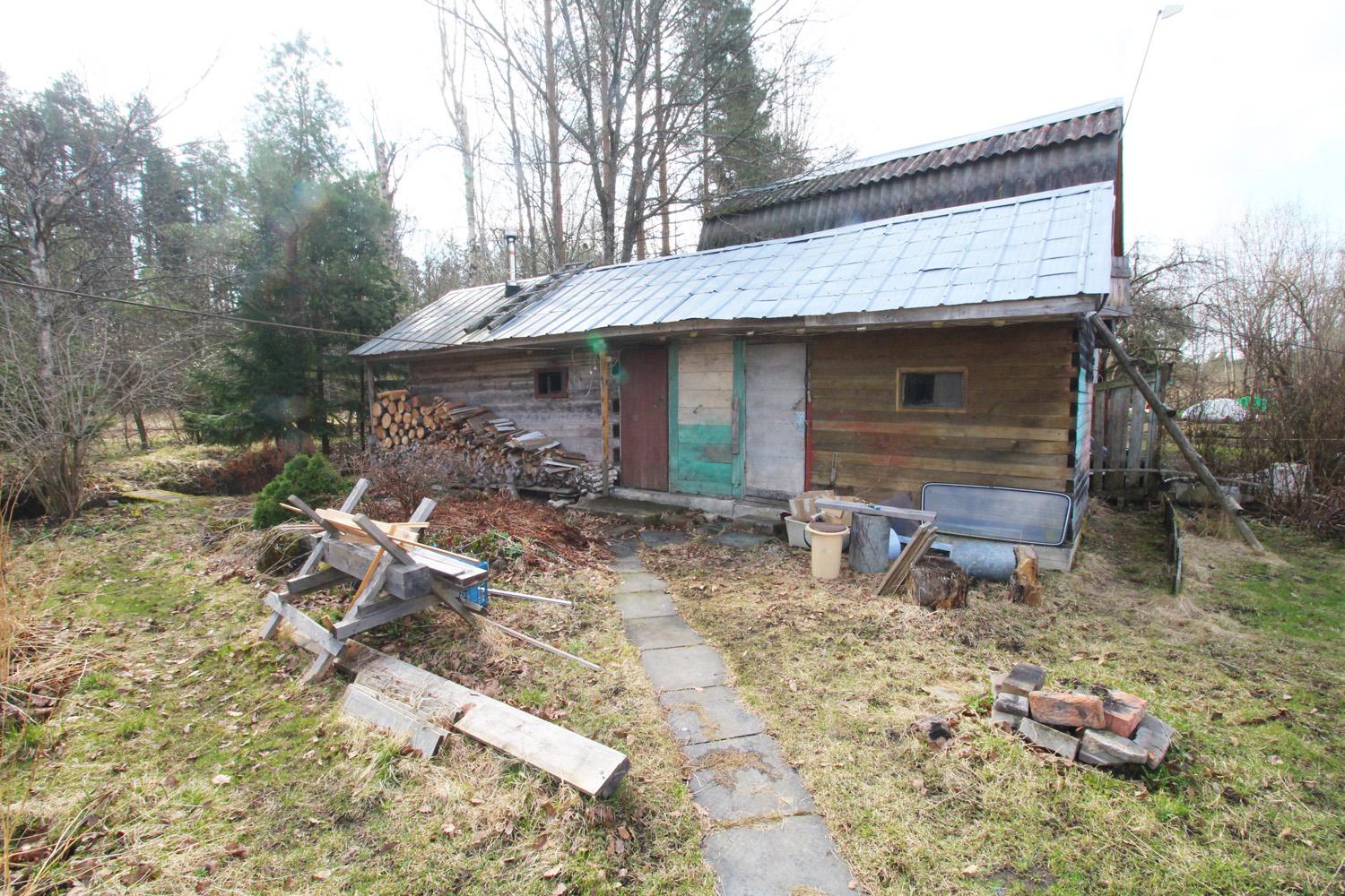 Кобрино массив. Дачный дом 40 кв.м на участке 6 соток