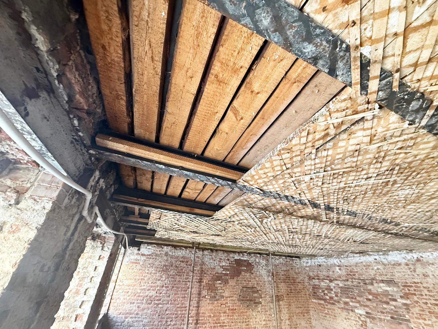 м. «Чернышевская». 5-комнатная квартира 130 кв.м