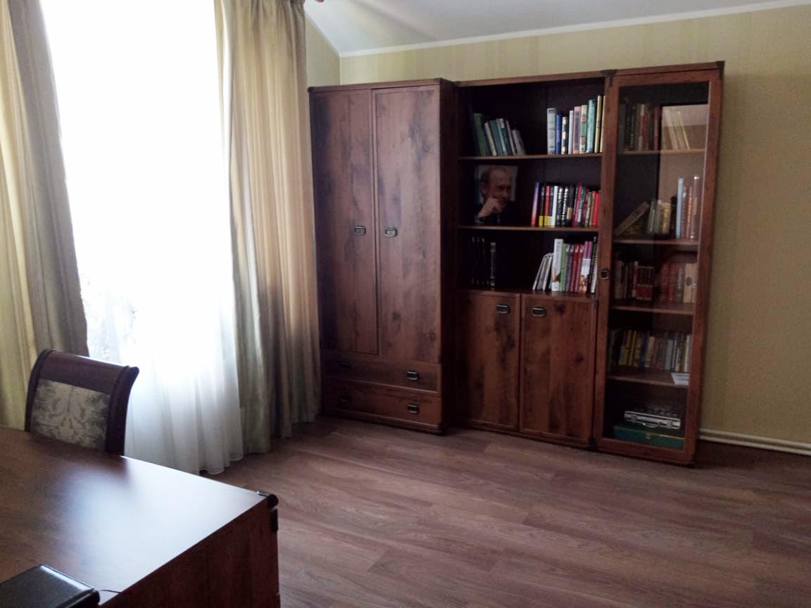 д. Волковицы.  коттедж 220 кв.м на участке 24 сотки