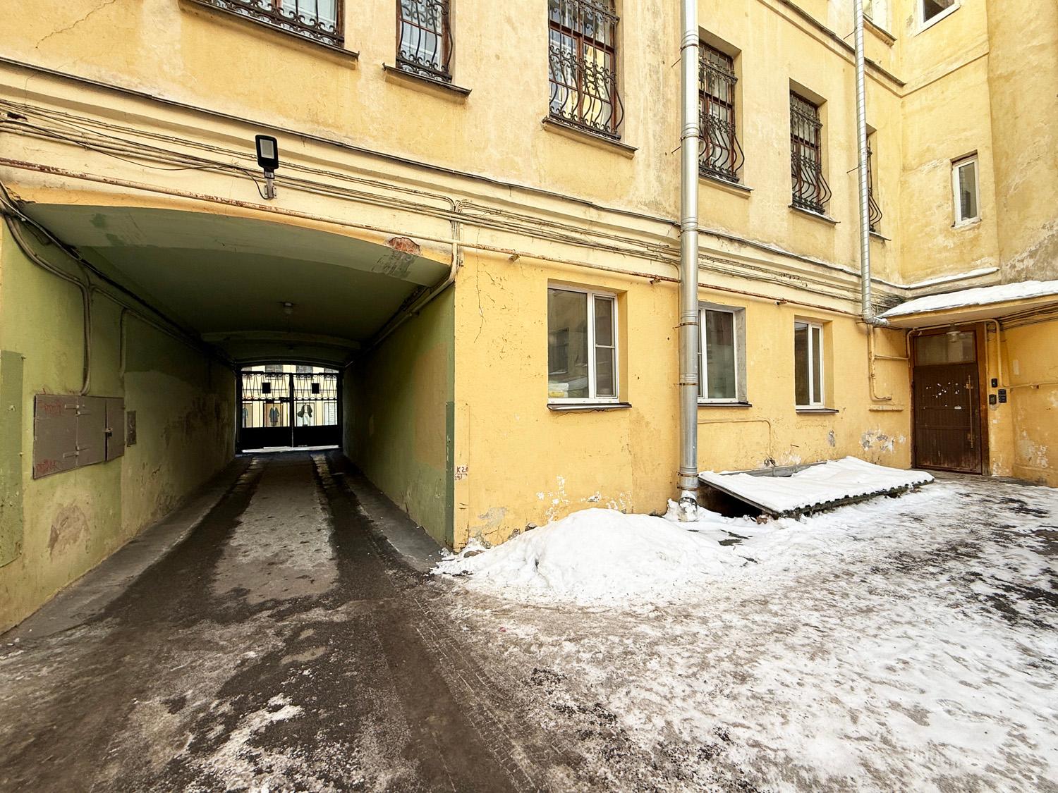 м. «Чернышевская». 5-комнатная квартира 130 кв.м