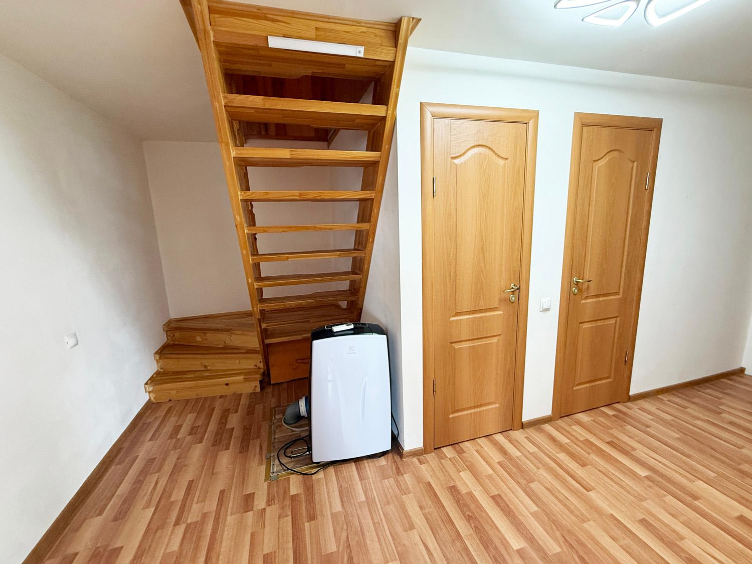 д. Малое Коновалово, ИЖС. Зимний дом 110 кв.м на участке 7,6 соток