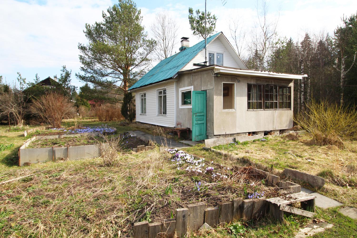 Кобрино массив. Дачный дом 40 кв.м на участке 6 соток