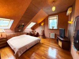 72b34ca9-7777-41d1-bdc1-137644e8c26a