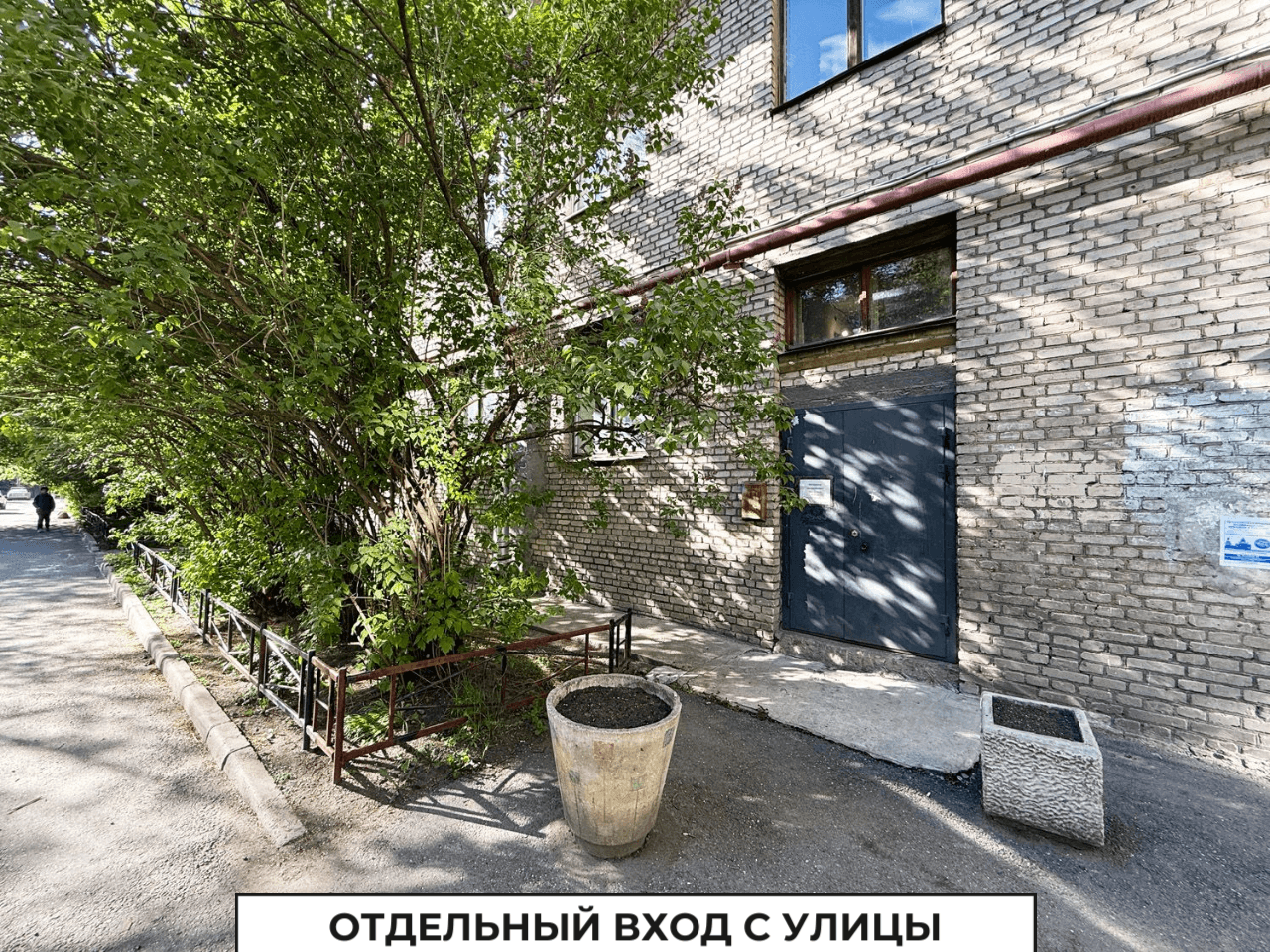 м. «Площадь Мужества». Нежилое помещение 65,9 кв.м