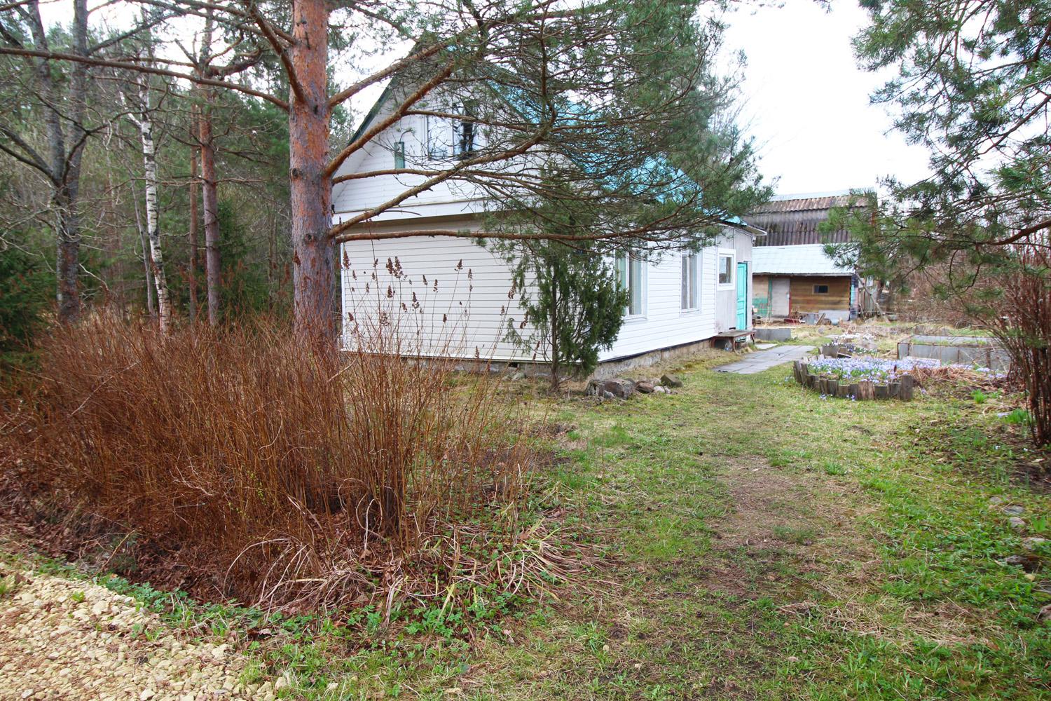 Кобрино массив. Дачный дом 40 кв.м на участке 6 соток