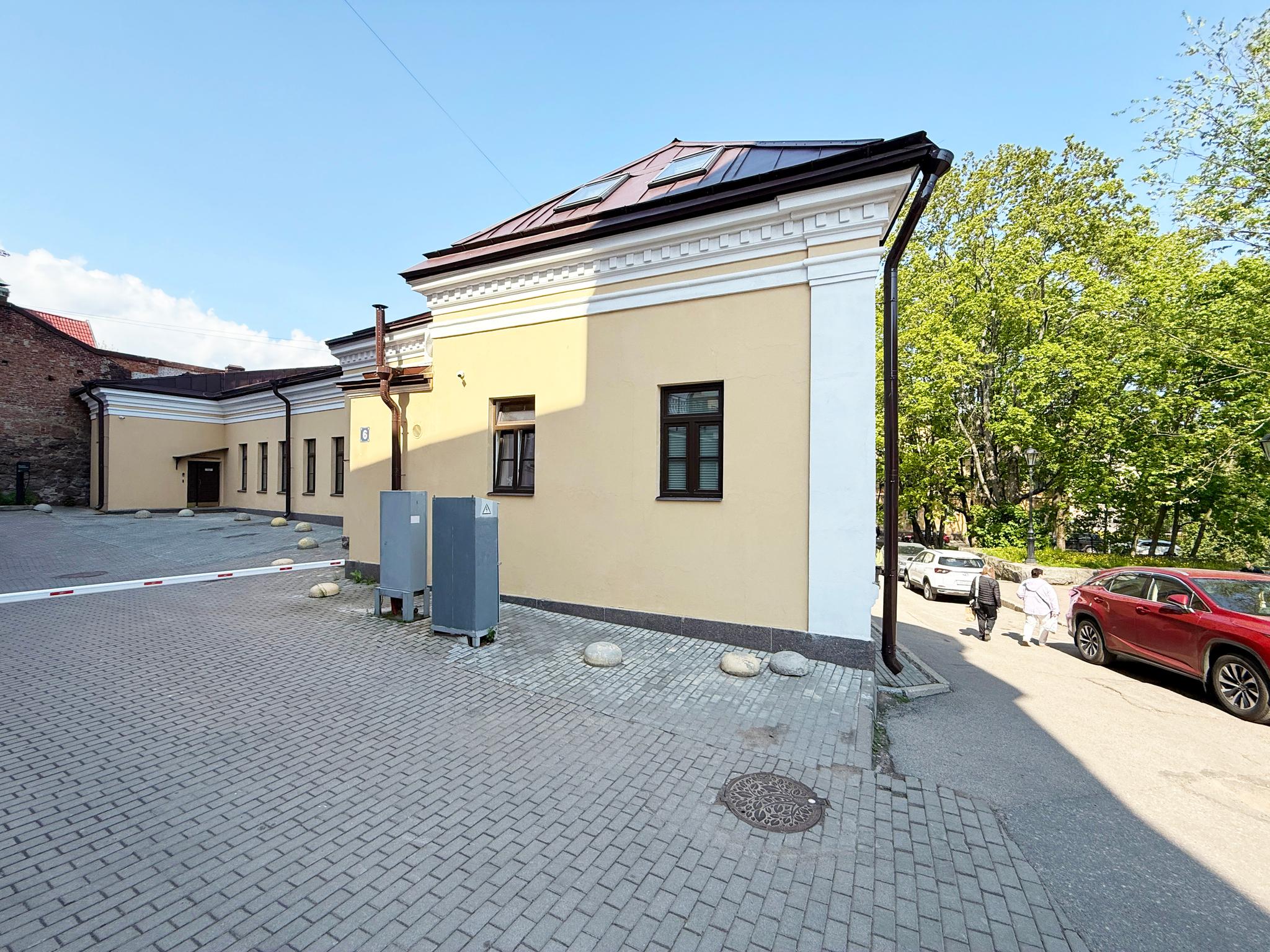 г. Выборг. Действующий отель с рестораном