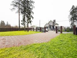 c7dca622-42e7-47b7-9602-d908e394e1b4