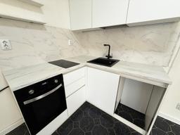 e58bdf99-1192-4966-8fda-73ca008cfe95