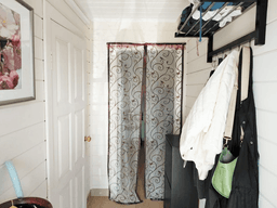 cb1a2ea0-032c-43a2-99d8-f2111d74e205