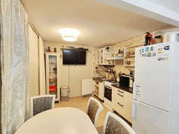 51d27b29-5006-42a7-bb4f-45effee38d06