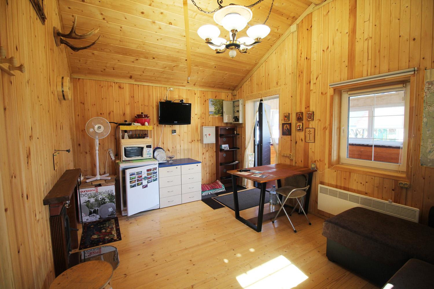 Тосно, массив «Рубеж». Участок 9 соток с домом-баней