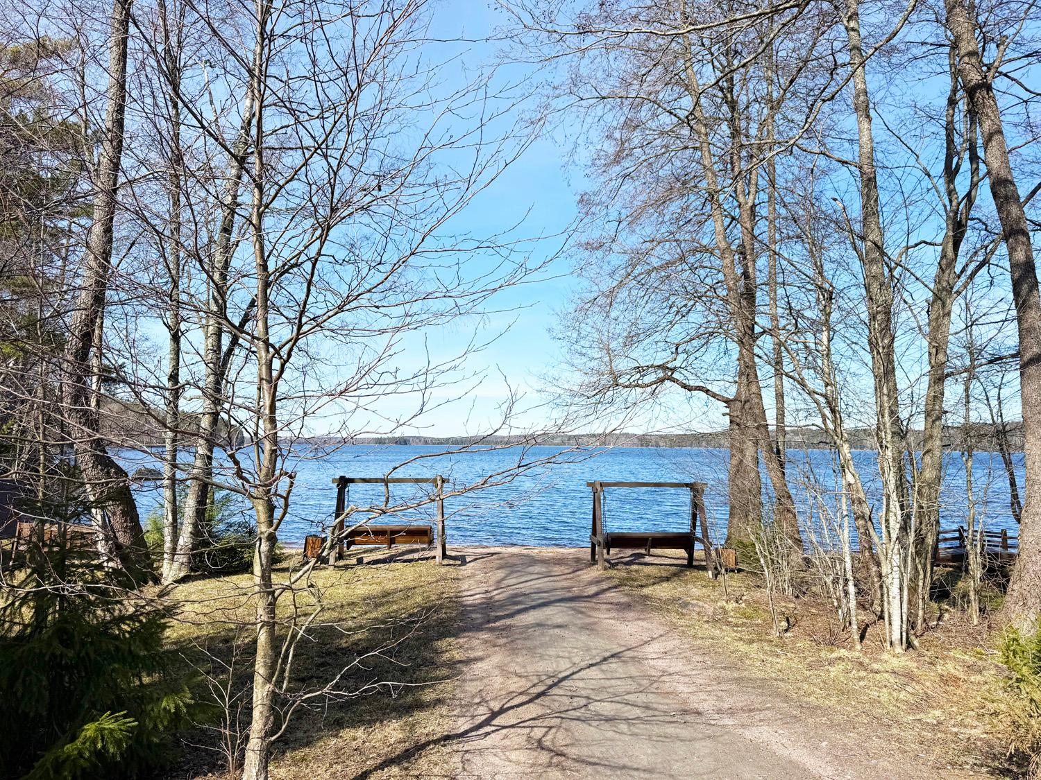 пос. Малышево. Участок 10 соток на берегу Пионерского оз.