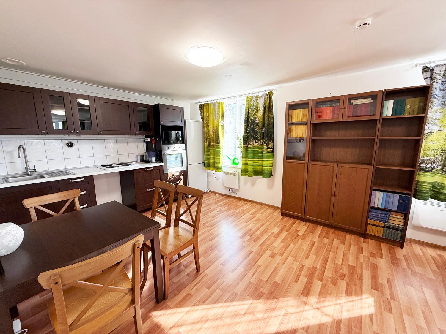 д. Малое Коновалово, ИЖС. Зимний дом 110 кв.м на участке 7,6 соток