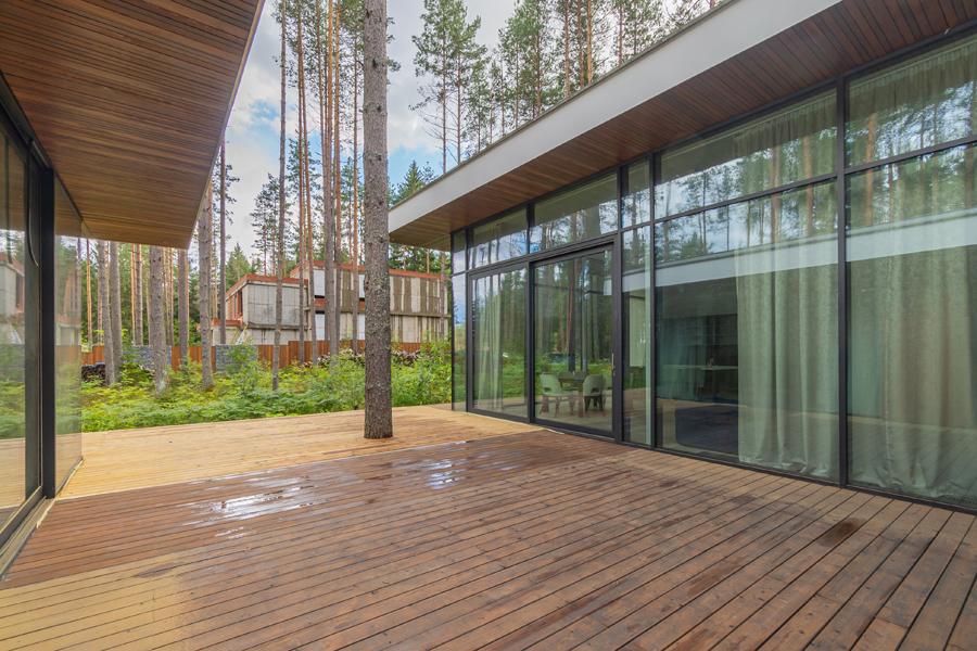 п. Ленинское. Новый коттедж 292 кв.м на участке 30 соток