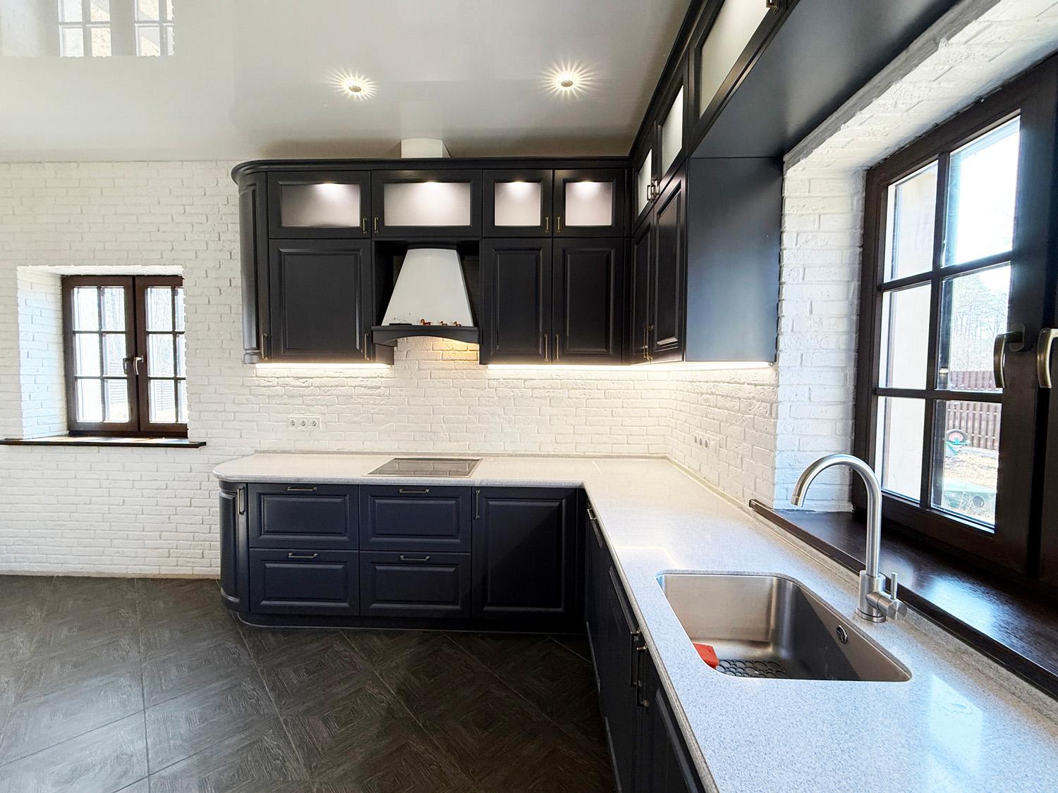 п. Приветнинское. Коттедж 160 кв.м на берегу реки, участок 27 соток