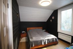 5166c1c3-0f93-4e4d-bcd6-185cfcb64745