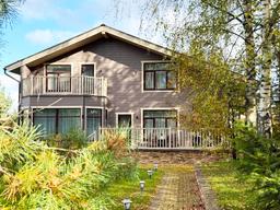 4c10c565-ba48-4e32-a76e-b097b307c995