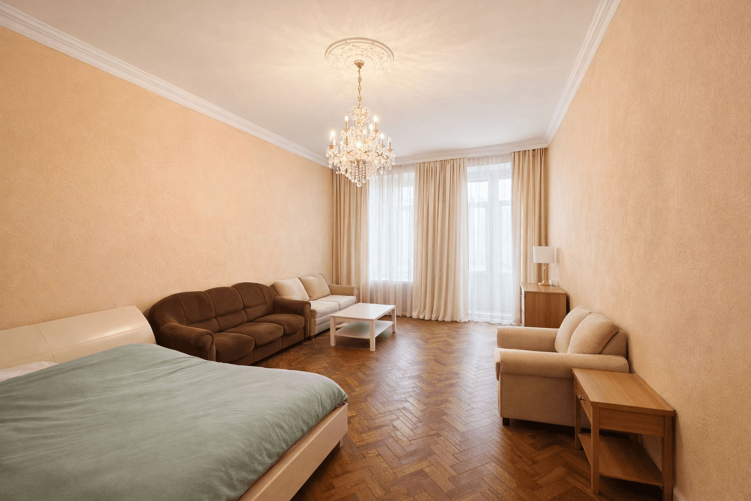 м. «Чернышевская». 4-комнатная квартира 113,9 кв.м с видом на Таврический сад