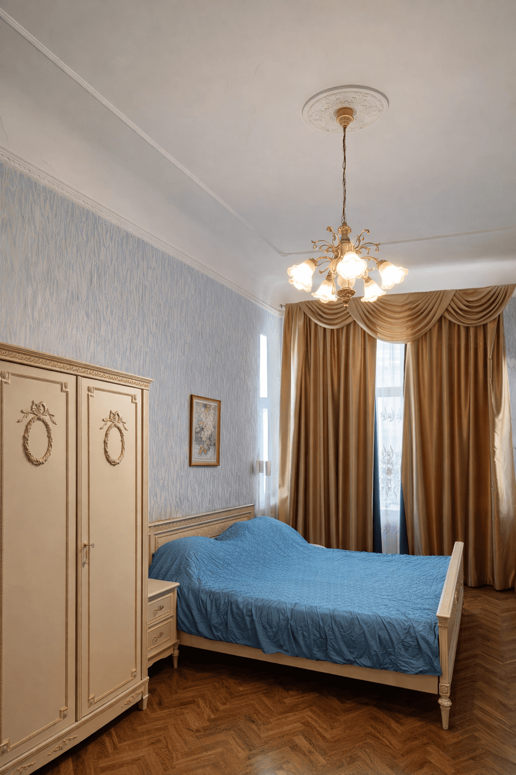 м. «Чернышевская». 4-комнатная квартира 113,9 кв.м с видом на Таврический сад