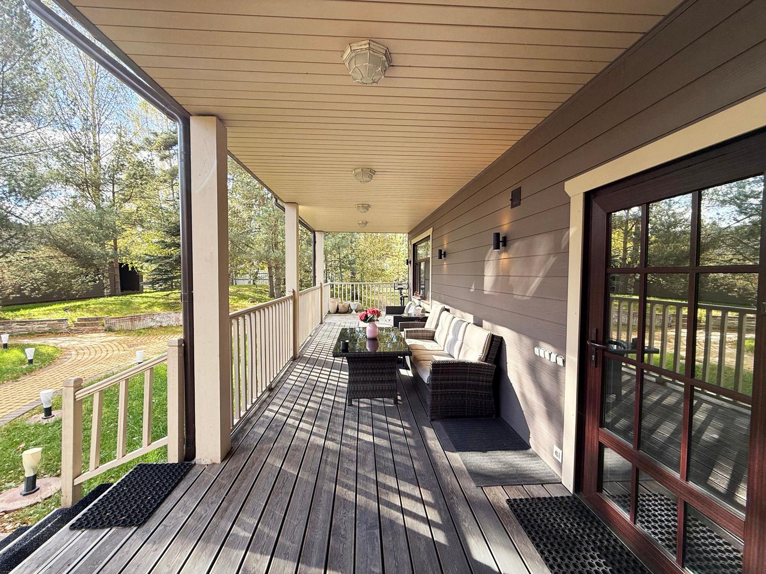 КП «Лемболово-Парк». Коттедж 317 кв.м на участке 15 соток В АРЕНДУ