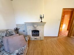 6d63f8ea-759e-4e2b-bbc3-51b7c53ddc82