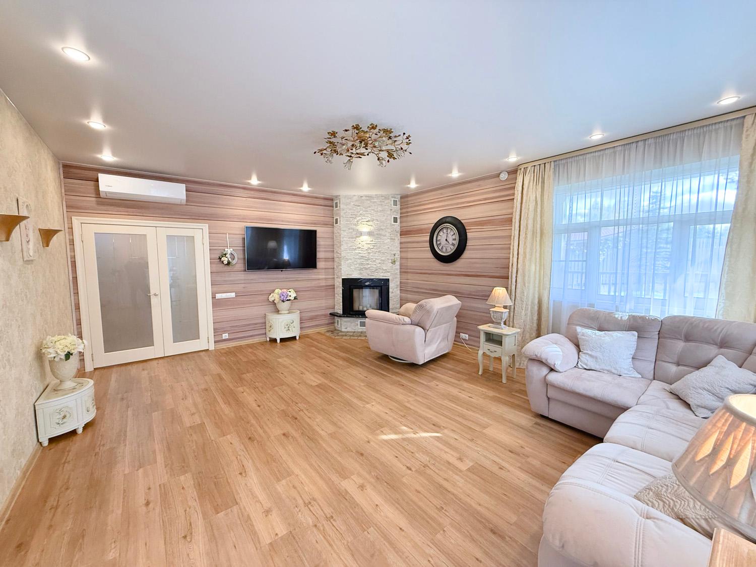 КП «Лемболово-Парк». Коттедж 317 кв.м на участке 15 соток В АРЕНДУ