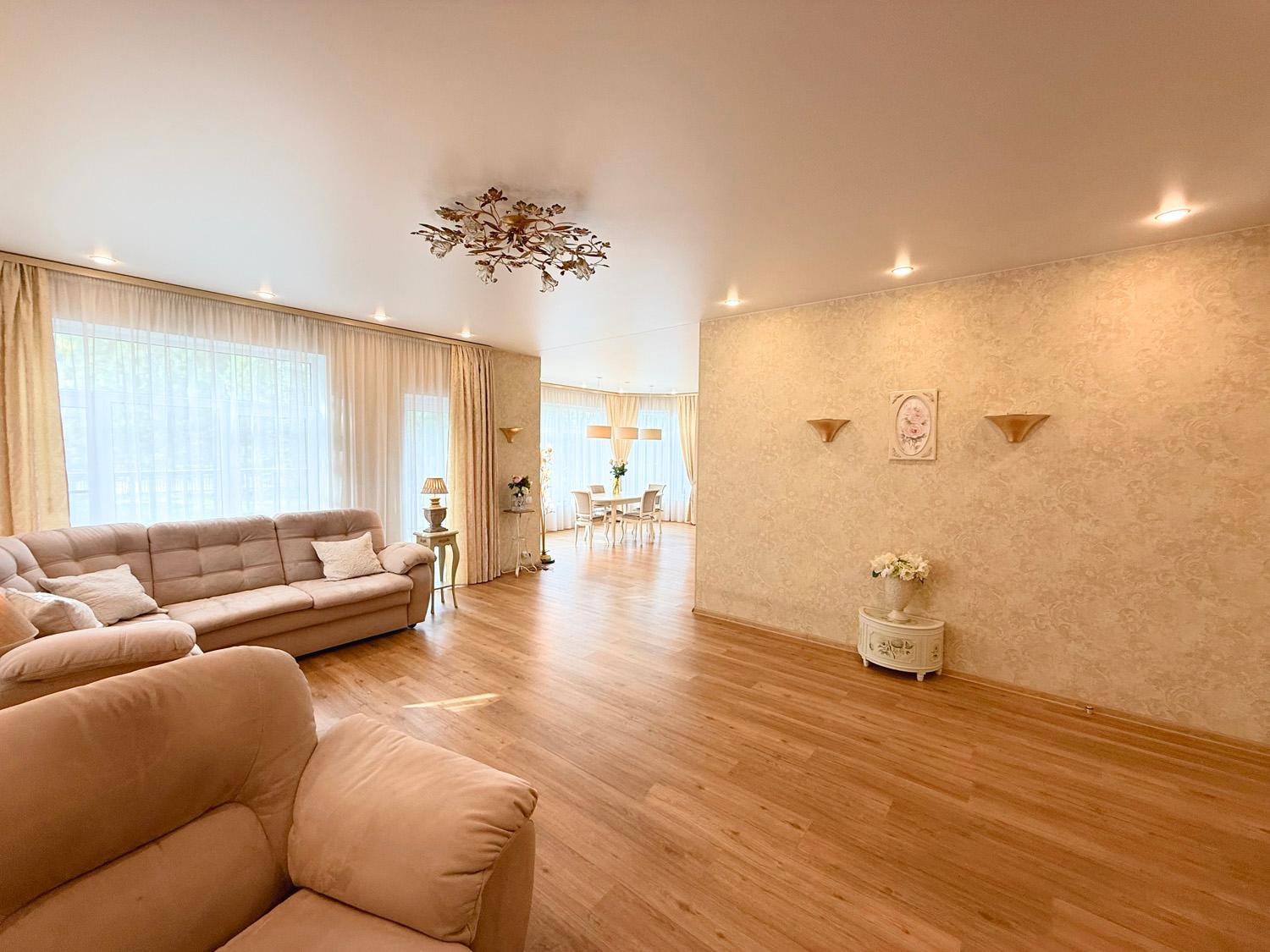 КП «Лемболово-Парк». Коттедж 317 кв.м на участке 15 соток В АРЕНДУ