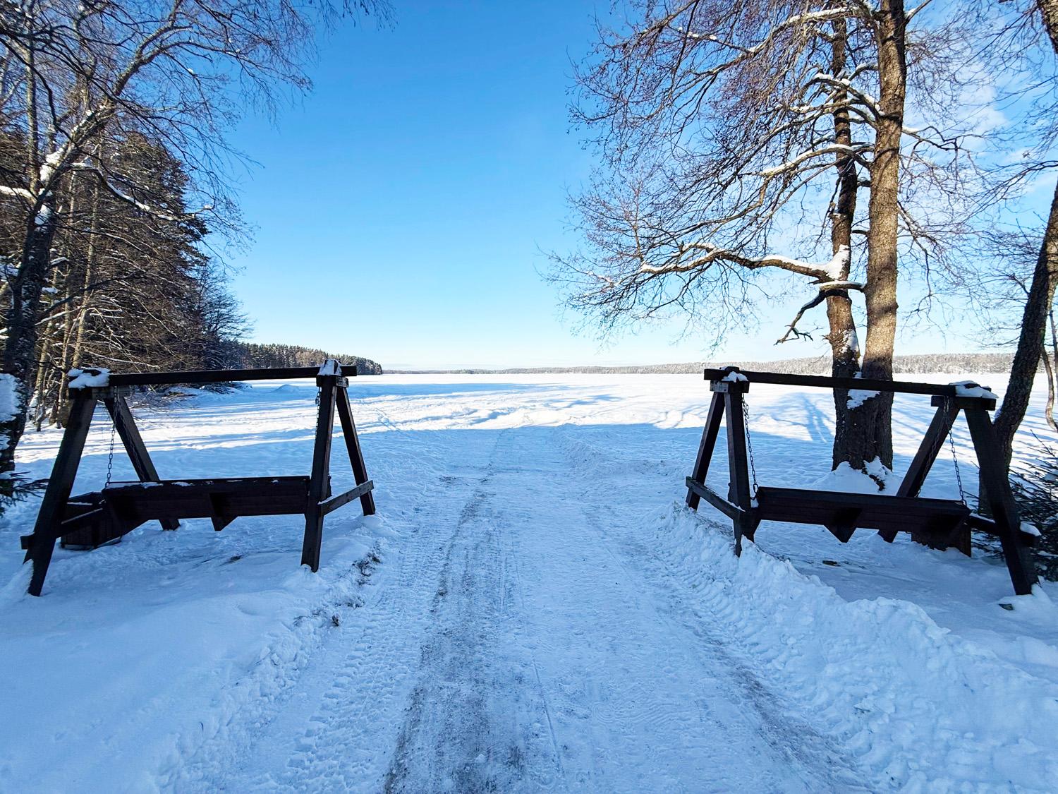 пос. Малышево. Участок 10 соток на берегу Пионерского оз.