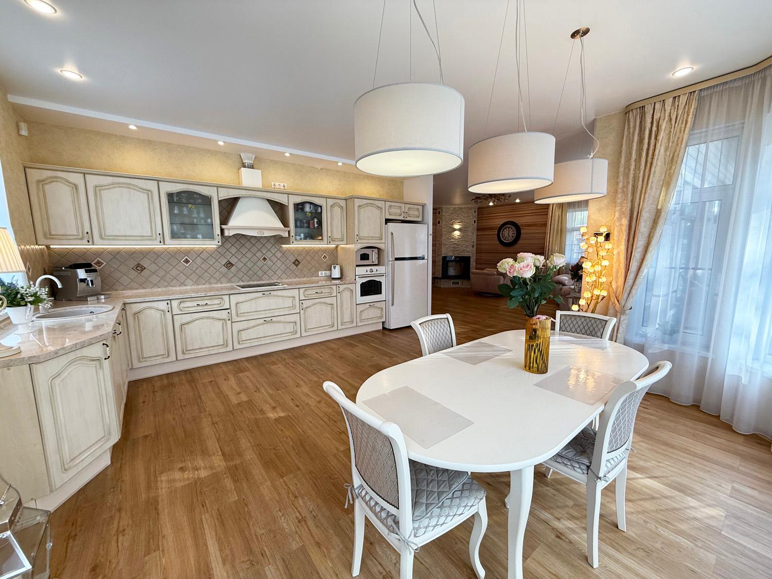 КП «Лемболово-Парк». Коттедж 317 кв.м на участке 15 соток В АРЕНДУ