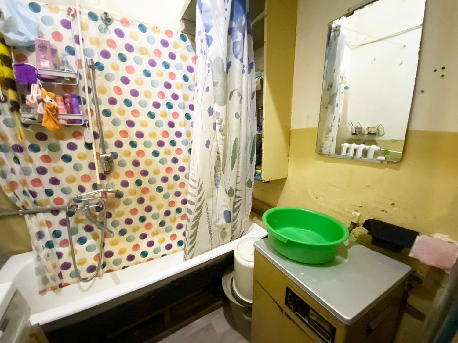 м. «Петроградская». Комната 13,2 кв.м