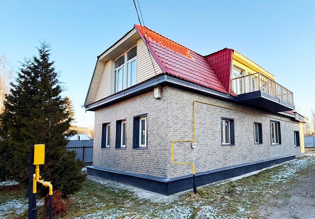 Санкт-Петербург, пос. Володарский (Сергиево). Коттедж 243 кв.м на участке 10 соток