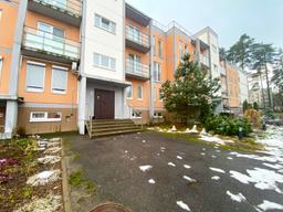 72317574-3d1a-415c-a264-42f2807e3722