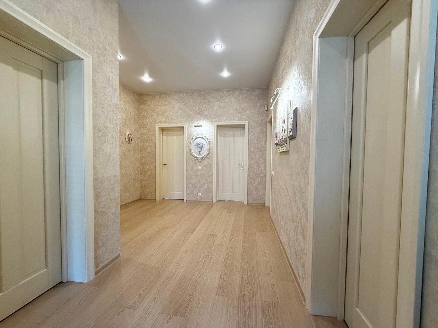 КП «Лемболово-Парк». Коттедж 317 кв.м на участке 15 соток В АРЕНДУ