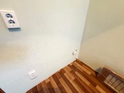 b3000ee3-5056-41e8-8812-c5d53218a04f