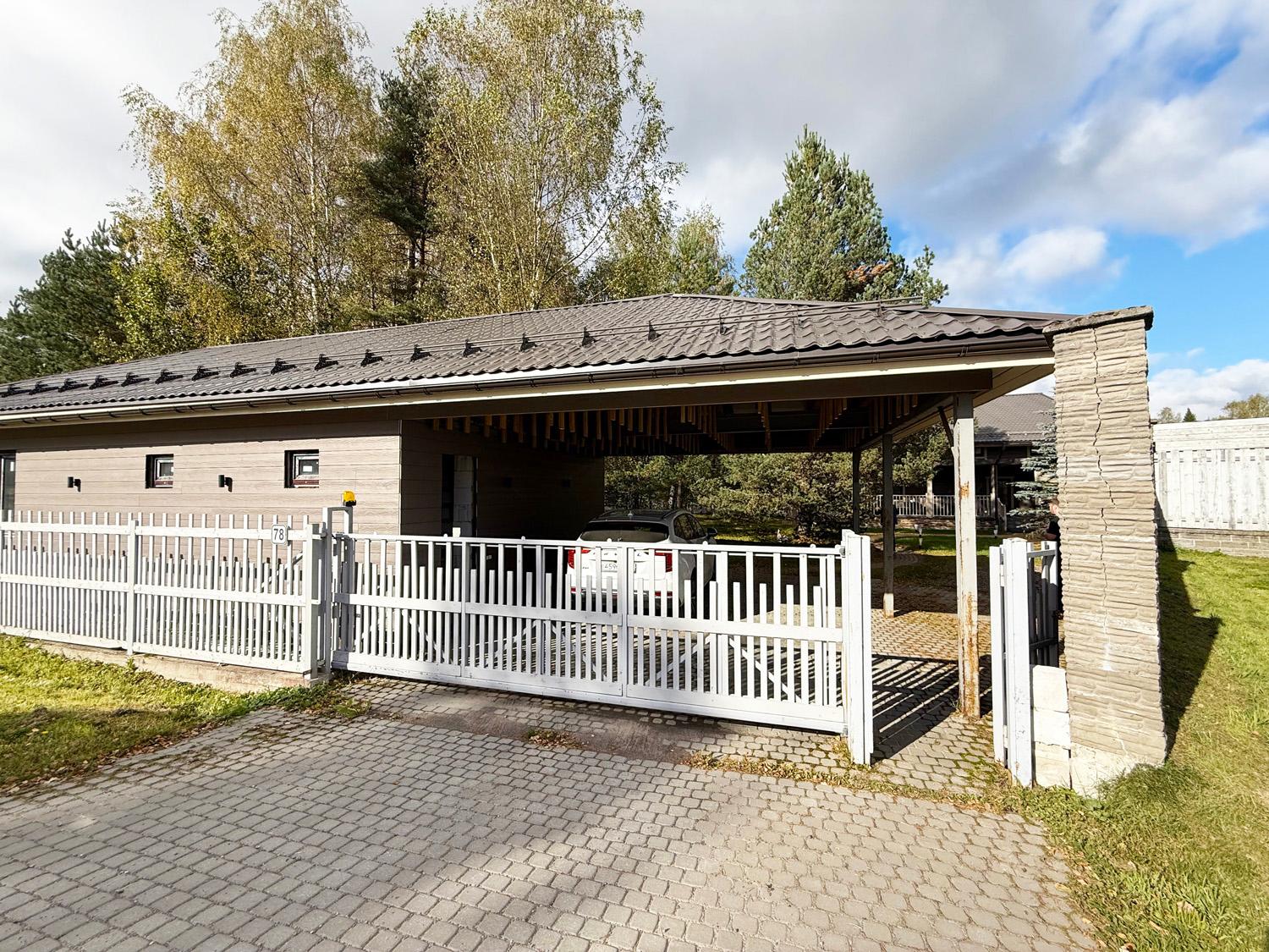 КП «Лемболово-Парк». Коттедж 317 кв.м на участке 15 соток В АРЕНДУ