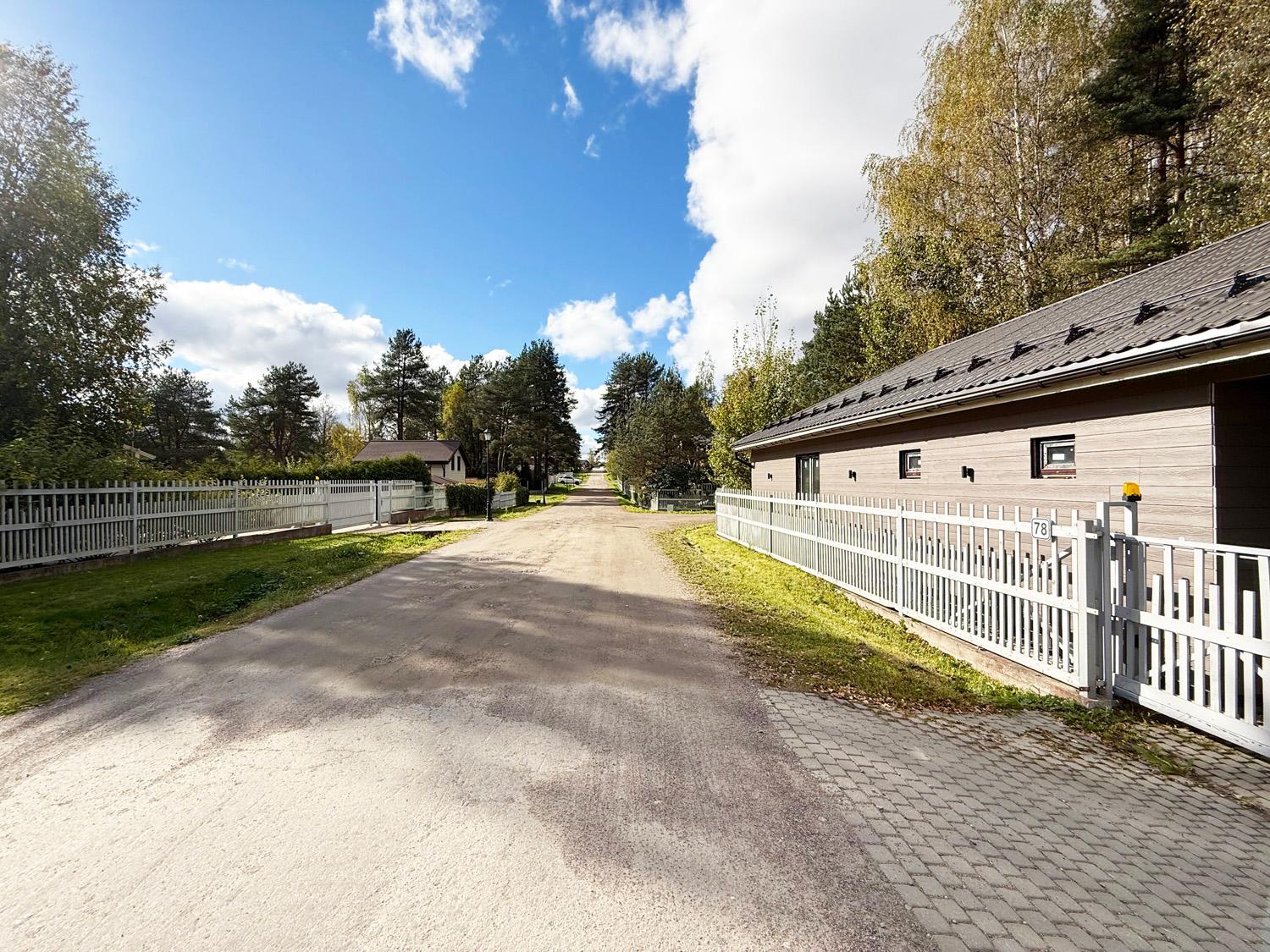 КП «Лемболово-Парк». Коттедж 317 кв.м на участке 15 соток В АРЕНДУ