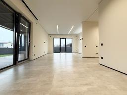 dee444bb-eedf-41f0-ba0d-17ad0c54e92f