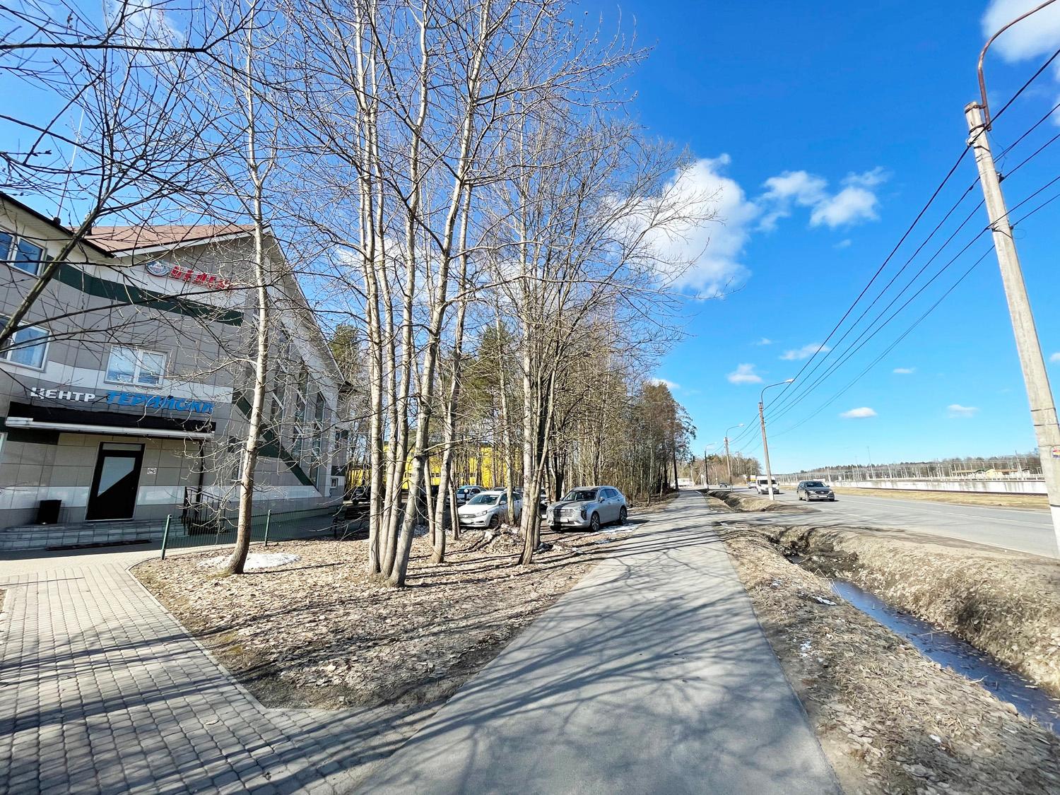 Санкт-Петербург, г. Зеленогорск. Отдельно стоящее здание 671 кв.м на участке 10 соток