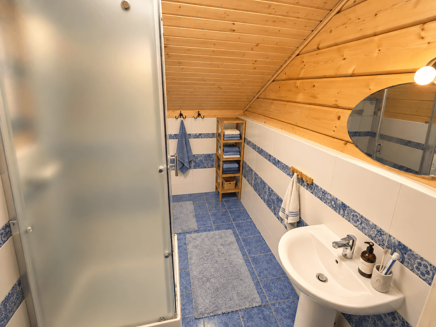д. Светлое. Коттедж 225 кв.м на участке 13 соток